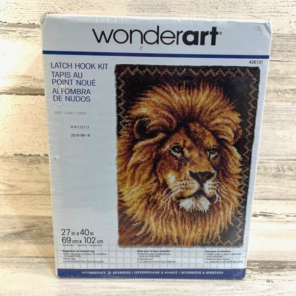 NEW SEALED Caron Wonder Art Latch Hook Kit 426131 Lion 27” x 40” Jungle King - Picture 6 of 6